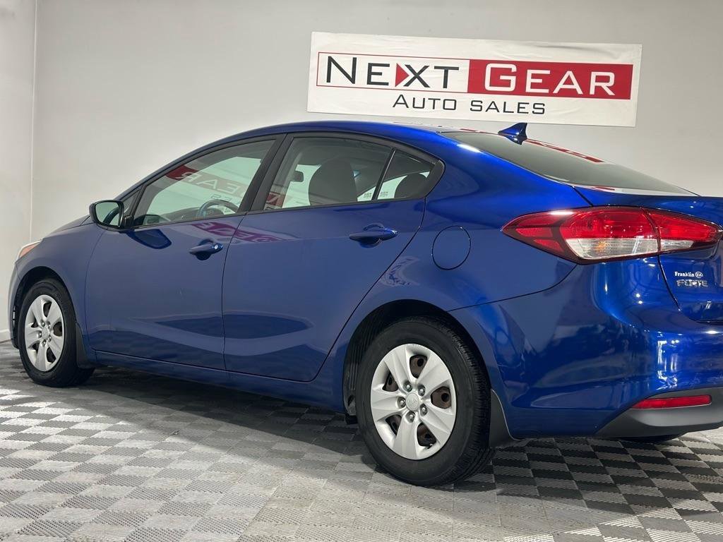 Used 2017 Kia Forte LX image 6