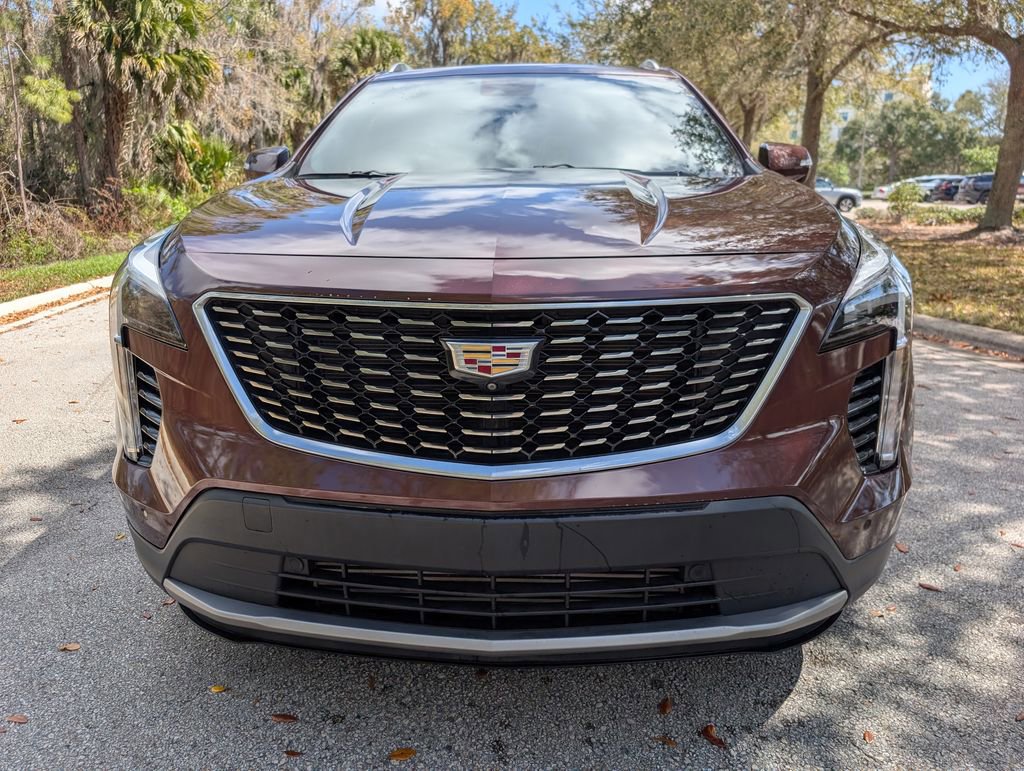 Used 2022 Cadillac XT4 Premium Luxury w/ Enhanced Visibility Package image 2