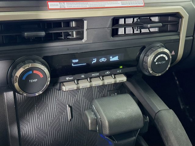 Certified 2025 Toyota Tacoma SR5 AWD/4WD image 15