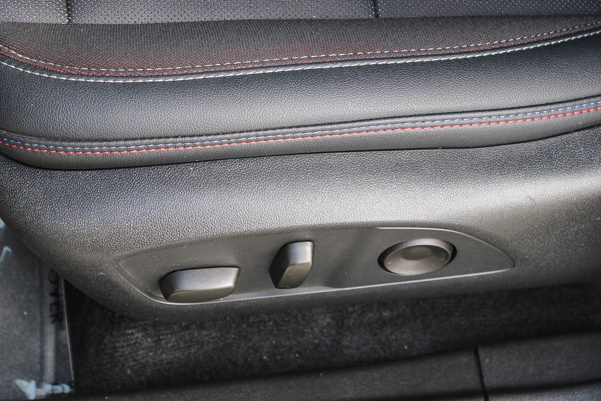 Used 2025 Chevrolet Equinox EV RS image 22