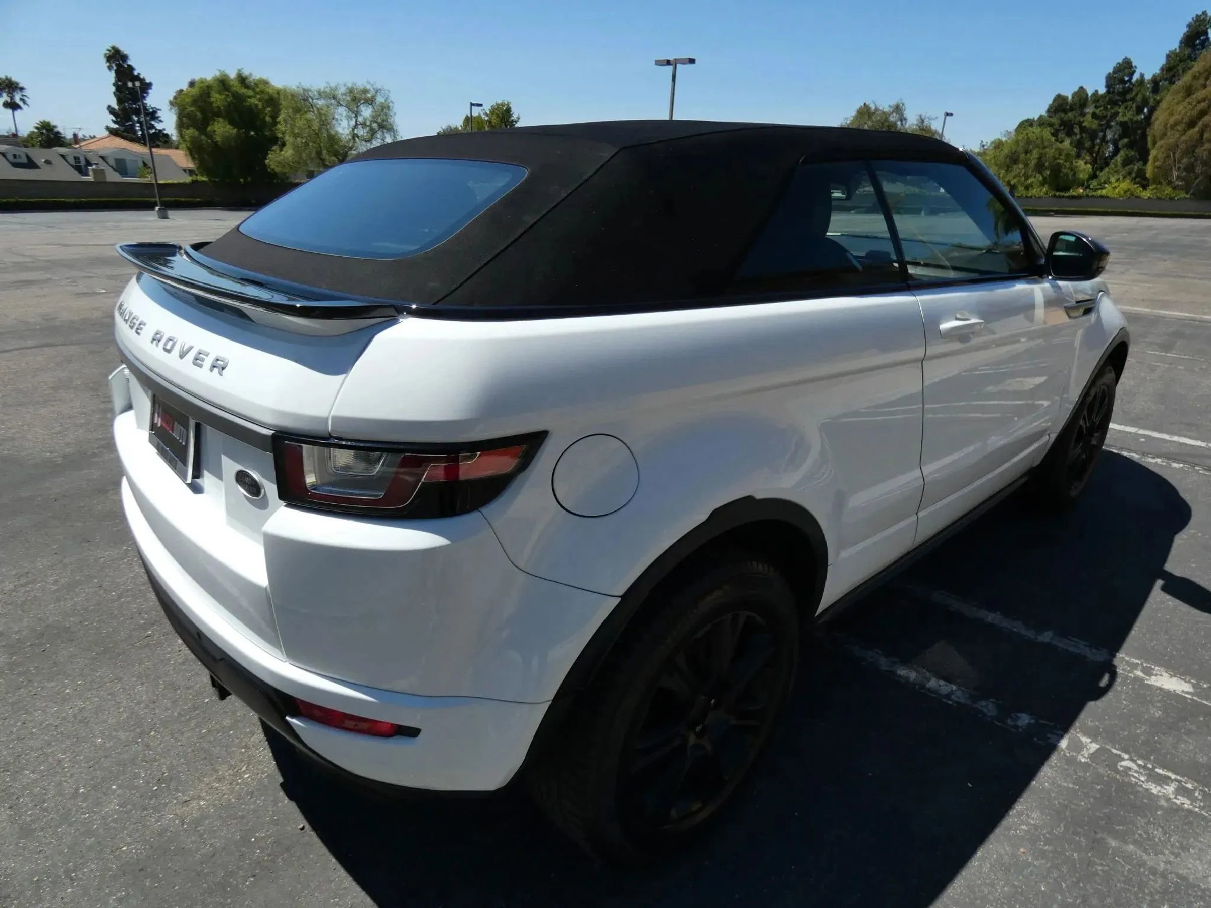 Used 2018 Land Rover Range Rover Evoque SE Dynamic image 65