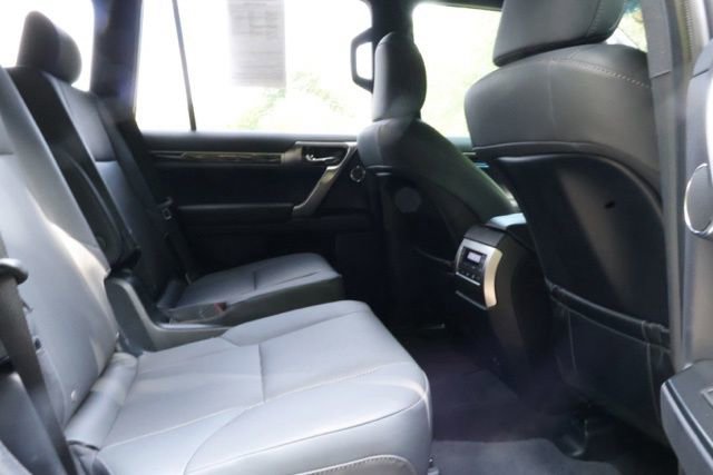 Used 2023 Lexus GX 460 Premium image 19