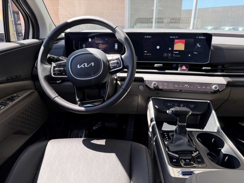 Used 2026 Kia Carnival SX FWD image 16