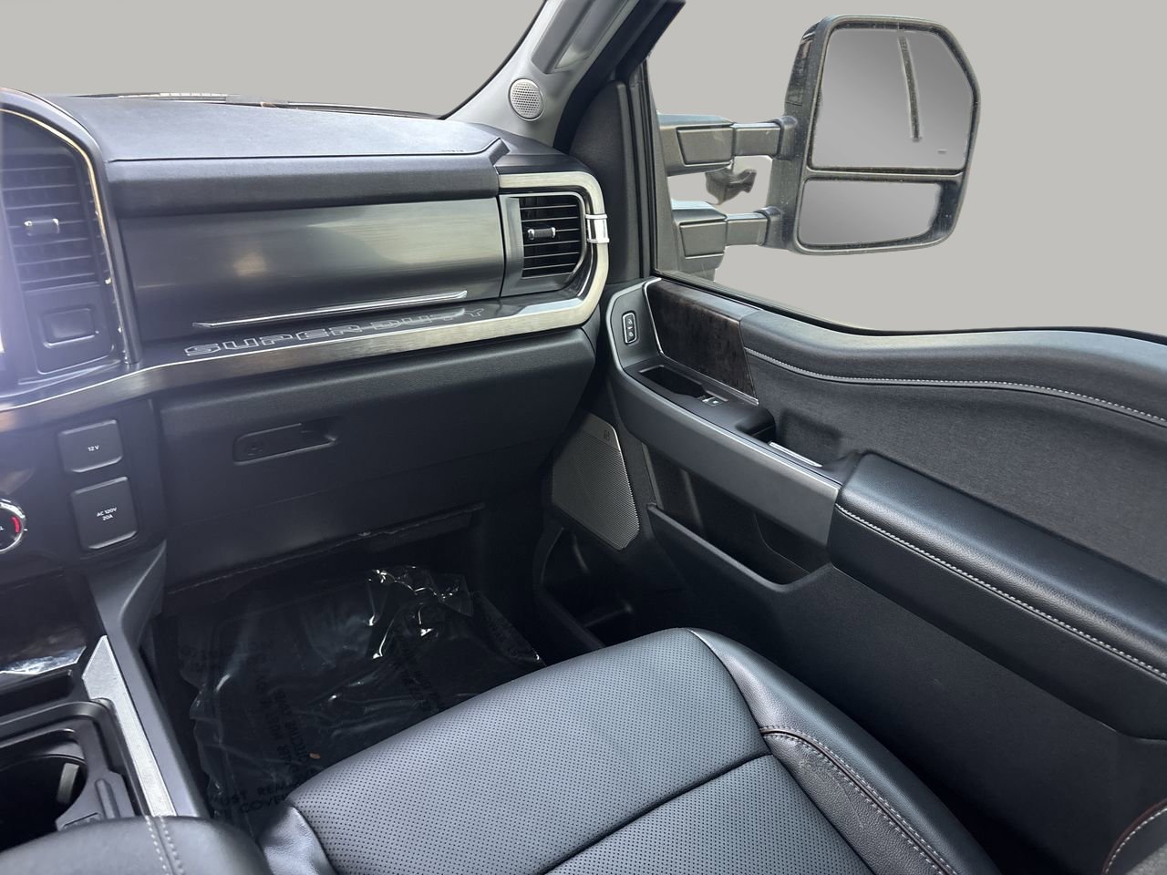 Used 2024 Ford F250 Lariat w/ Lariat Ultimate Package image 16