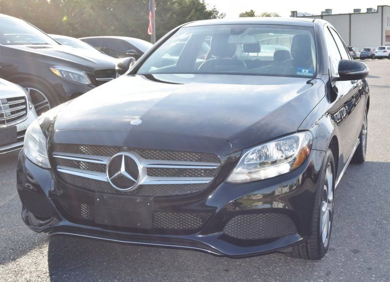 Used 2016 Mercedes-Benz C 300 4MATIC Sedan image 4