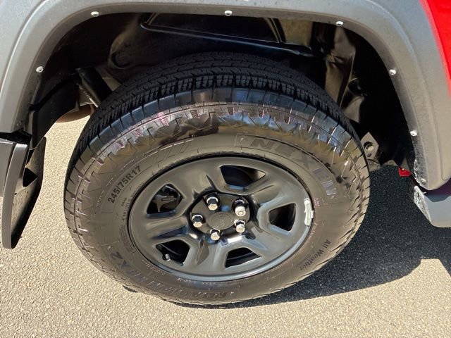 Used 2024 Jeep Wrangler Sport image 16