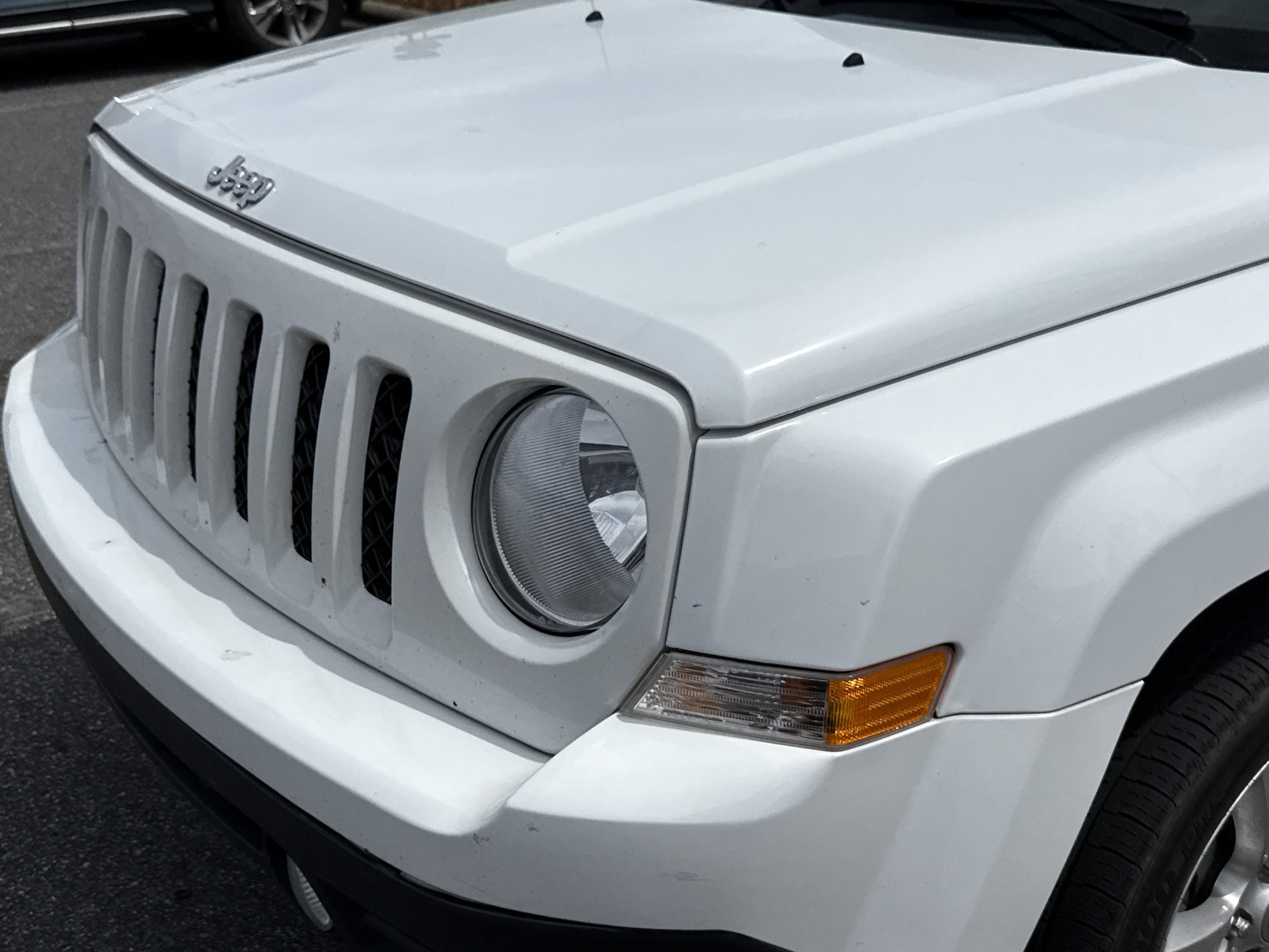 Used 2015 Jeep Patriot Latitude w/ Sun/Sound Group image 6