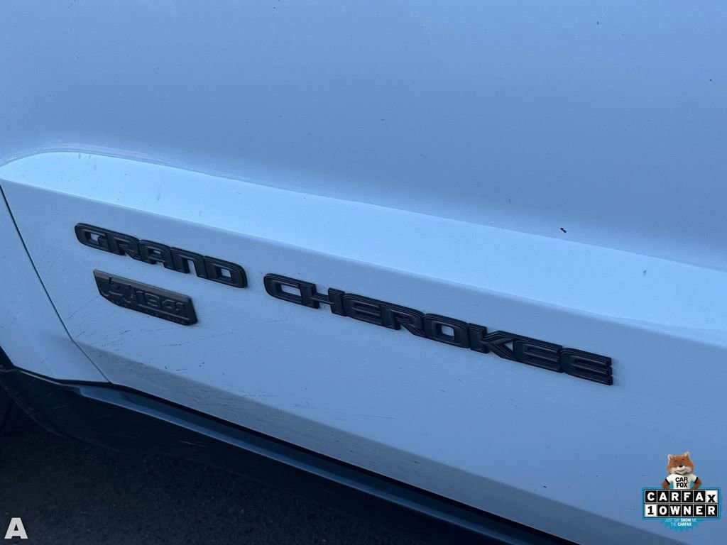 Used 2016 Jeep Grand Cherokee Limited 75th Anniversary image 9