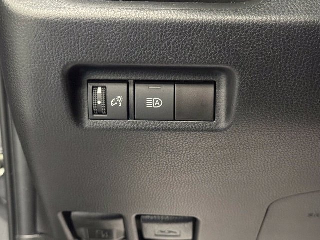 Used 2022 Toyota RAV4 LE FWD image 15