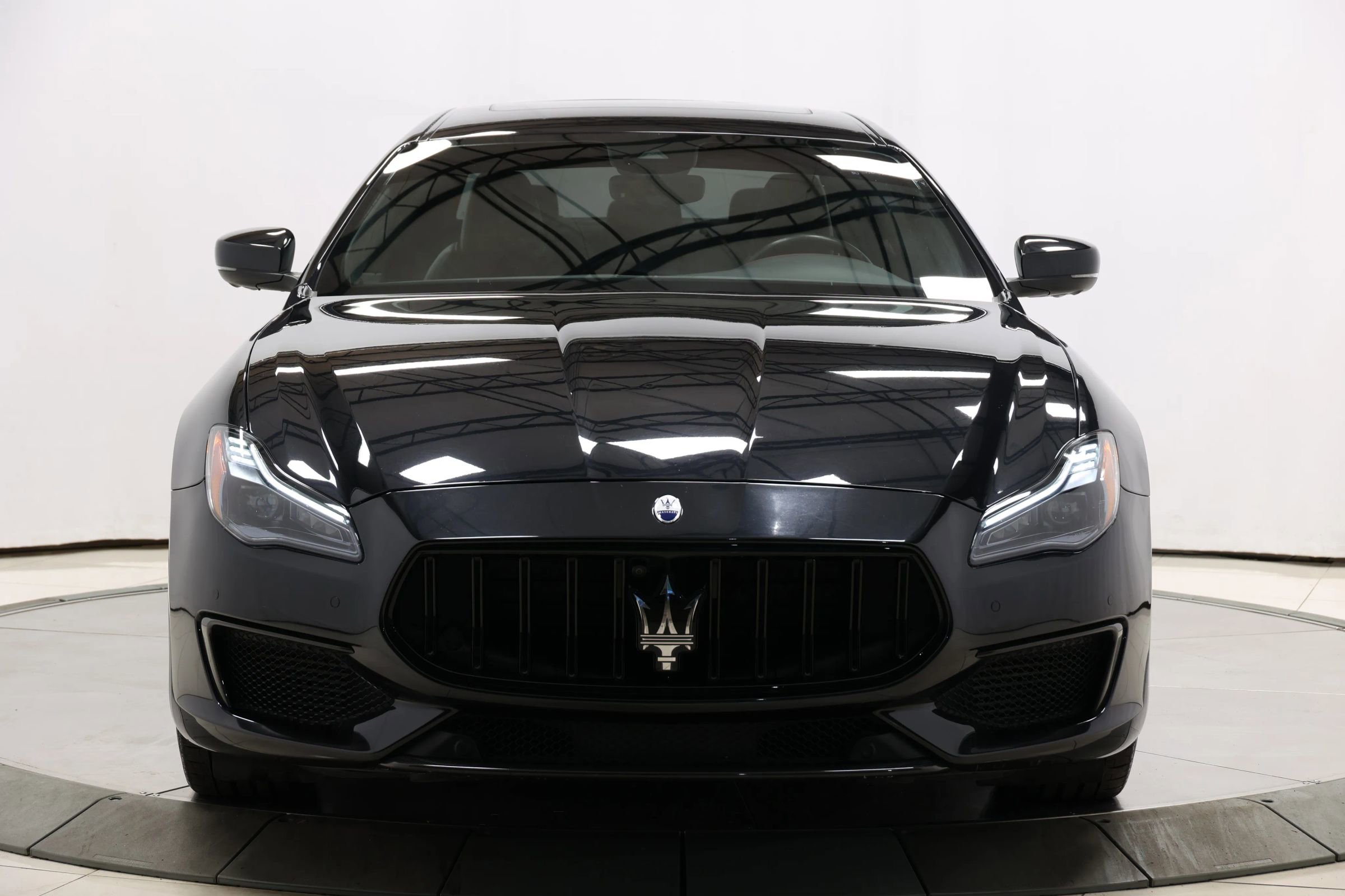 Used 2022 Maserati Quattroporte Trofeo image 99