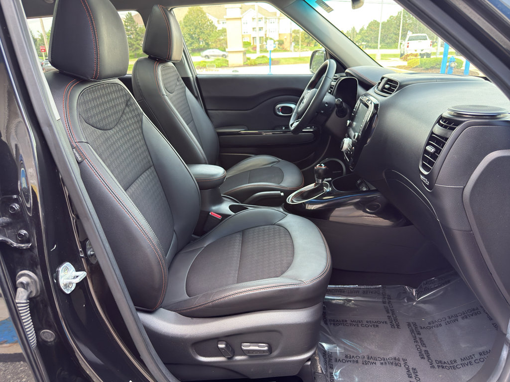 Used 2018 Kia Soul ! w/ Tech Package FWD image 34