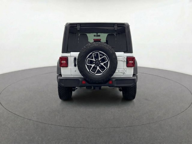 Used 2025 Jeep Wrangler Unlimited Rubicon AWD/4WD image 6