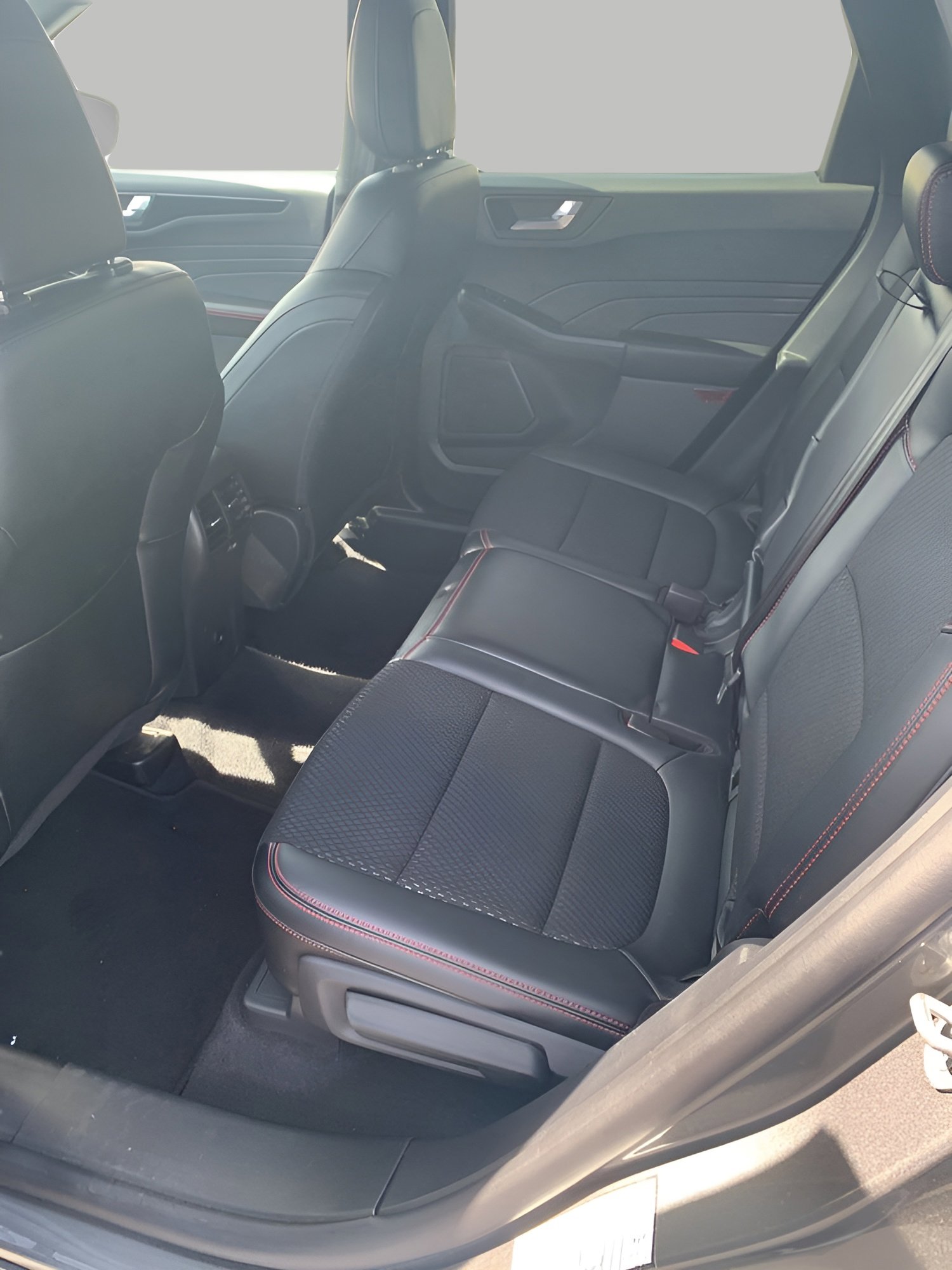 Used 2025 Ford Escape ST-Line AWD/4WD image 21