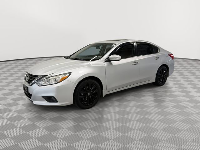 Used 2016 Nissan Altima 2.5 SL w/ 2.5 Technology Package image 6