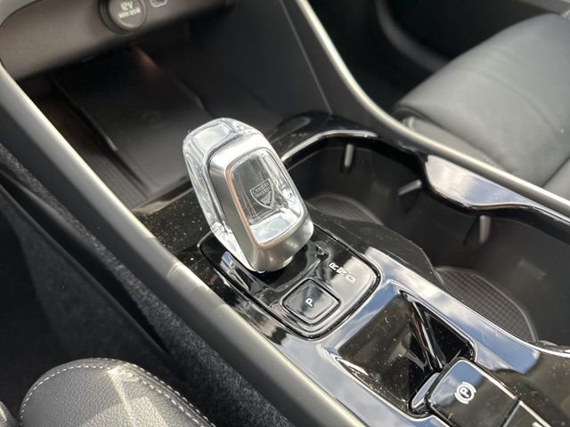 New 2026 Volvo XC40 B5 Plus w/ Protection Package Premier image 14