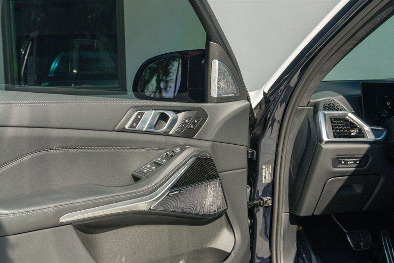 Used 2025 BMW X5 M Competition w/ Executive Package image 80