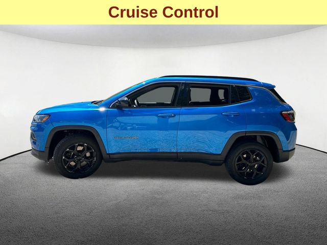 Used 2024 Jeep Compass Latitude AWD/4WD image 6