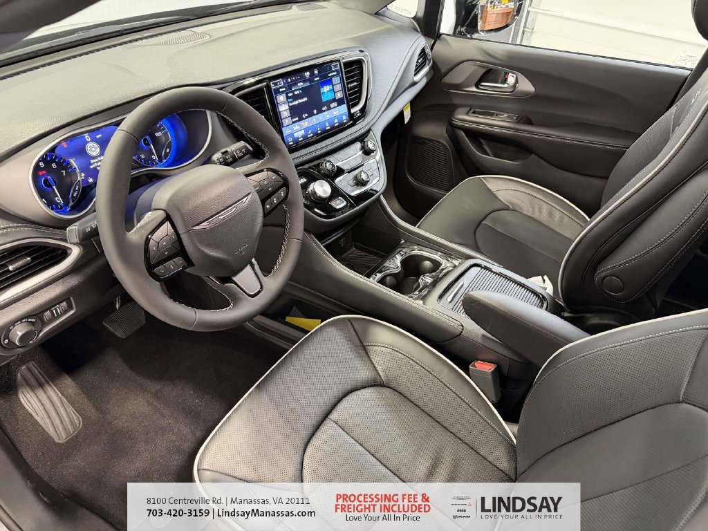 New 2027 Chrysler Pacifica Limited AWD/4WD image 19
