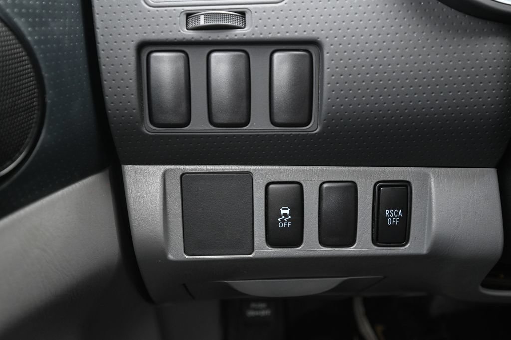 Used 2014 Toyota Tacoma 4x4 Regular Cab image 33
