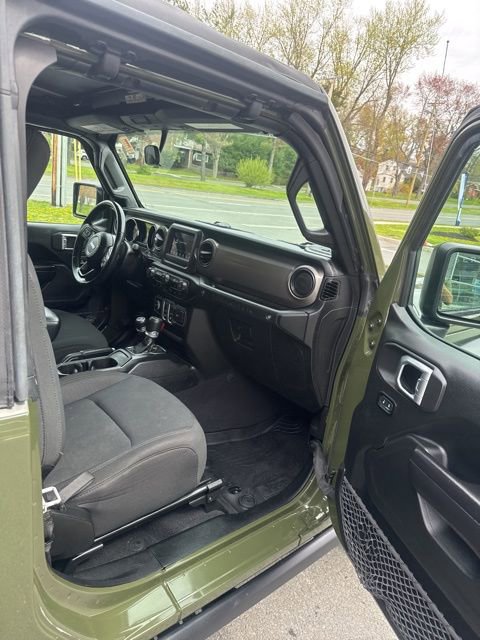 Used 2021 Jeep Wrangler Sport AWD/4WD image 18