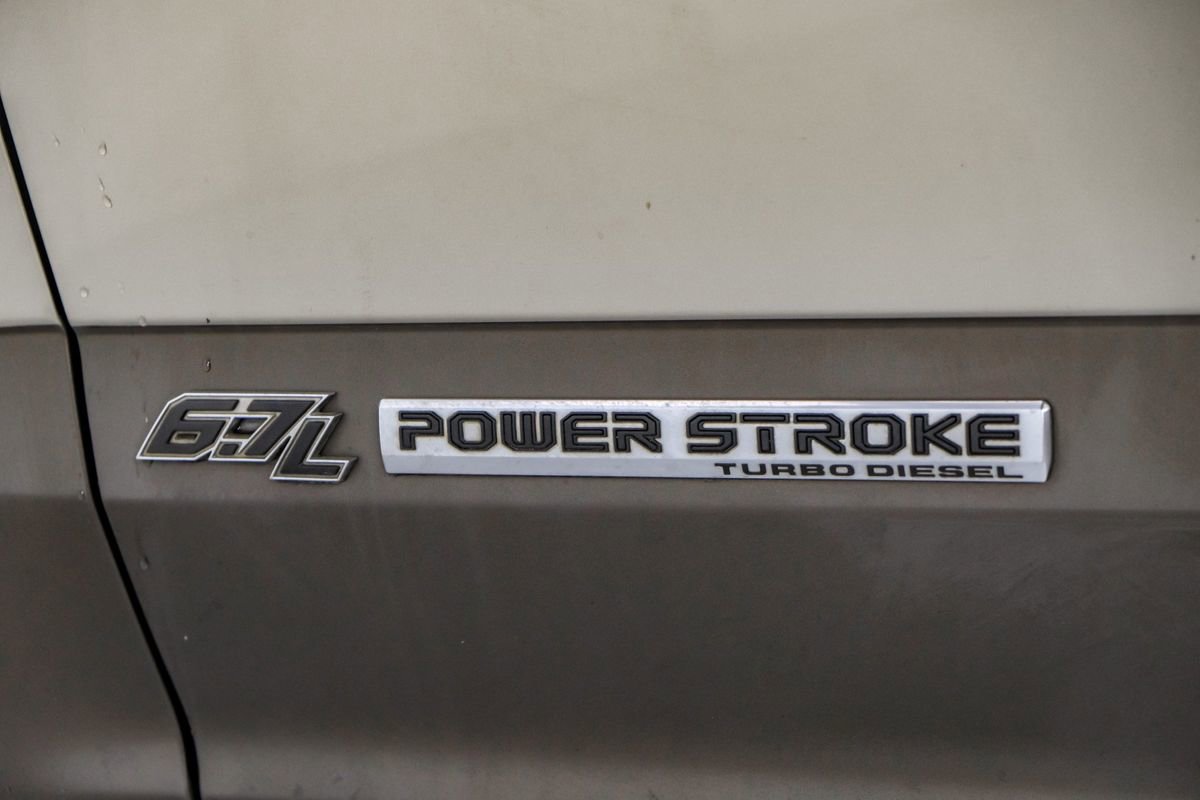 Used 2017 Ford F250 Lariat w/ Chrome Package image 53