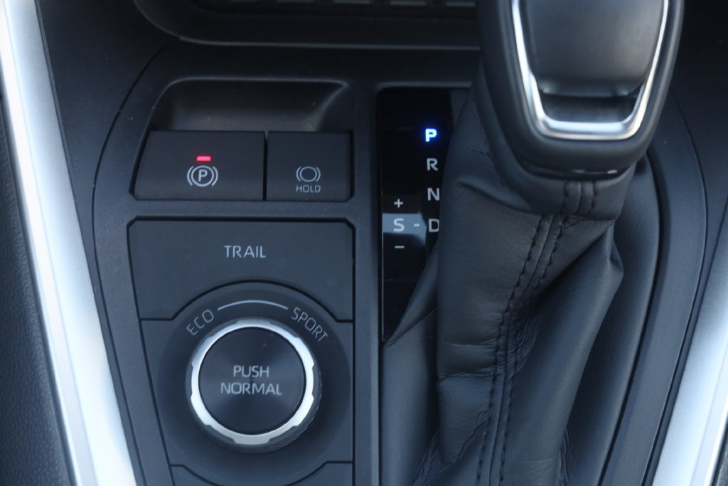 Used 2025 Toyota RAV4 XLE Premium w/ Weather Package AWD/4WD image 18