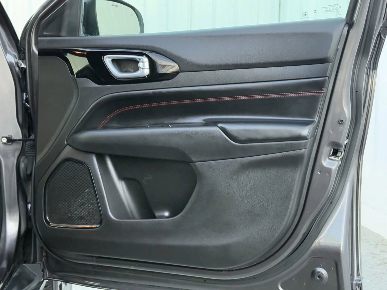 Used 2024 Jeep Compass Trailhawk image 19