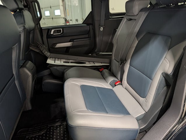 Used 2022 Ford Bronco Outer Banks AWD/4WD image 17
