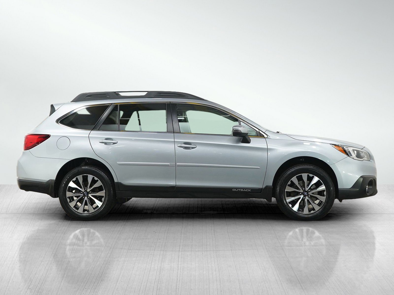 Used 2016 Subaru Outback 3.6R Limited AWD/4WD image 6