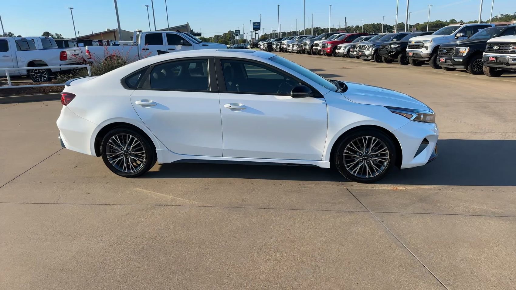Used 2024 Kia Forte GT-Line w/ GT-Line Premium Package image 9