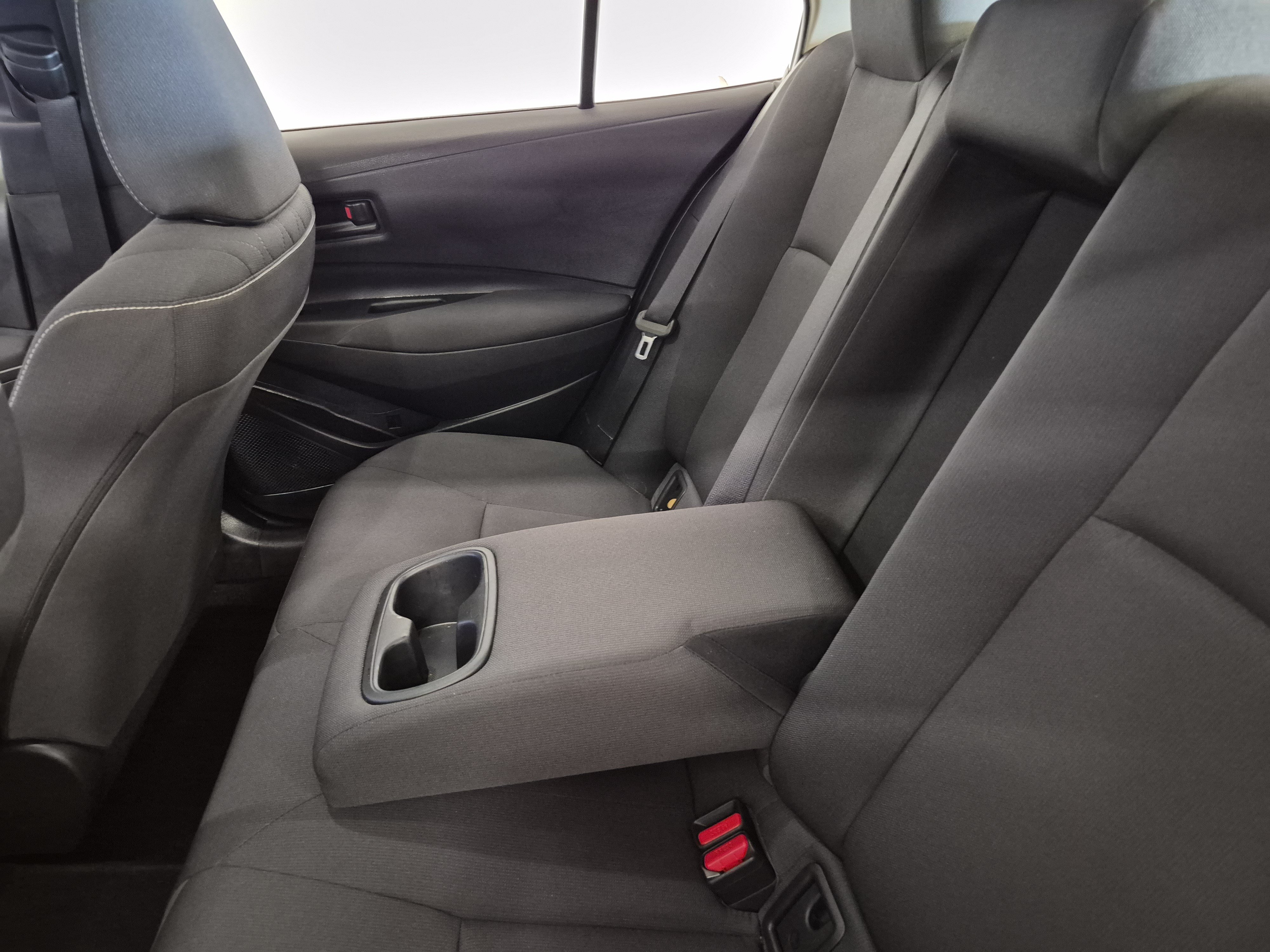 Used 2025 Toyota Corolla LE FWD image 16