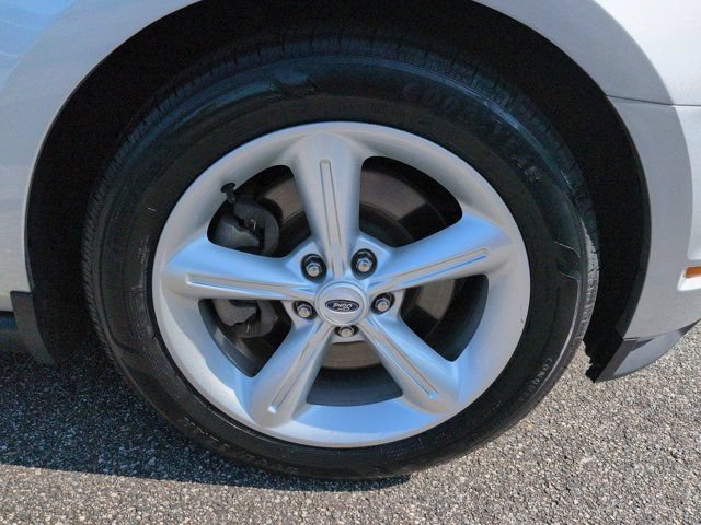Used 2012 Ford Mustang GT Premium w/ Comfort Pkg RWD image 11