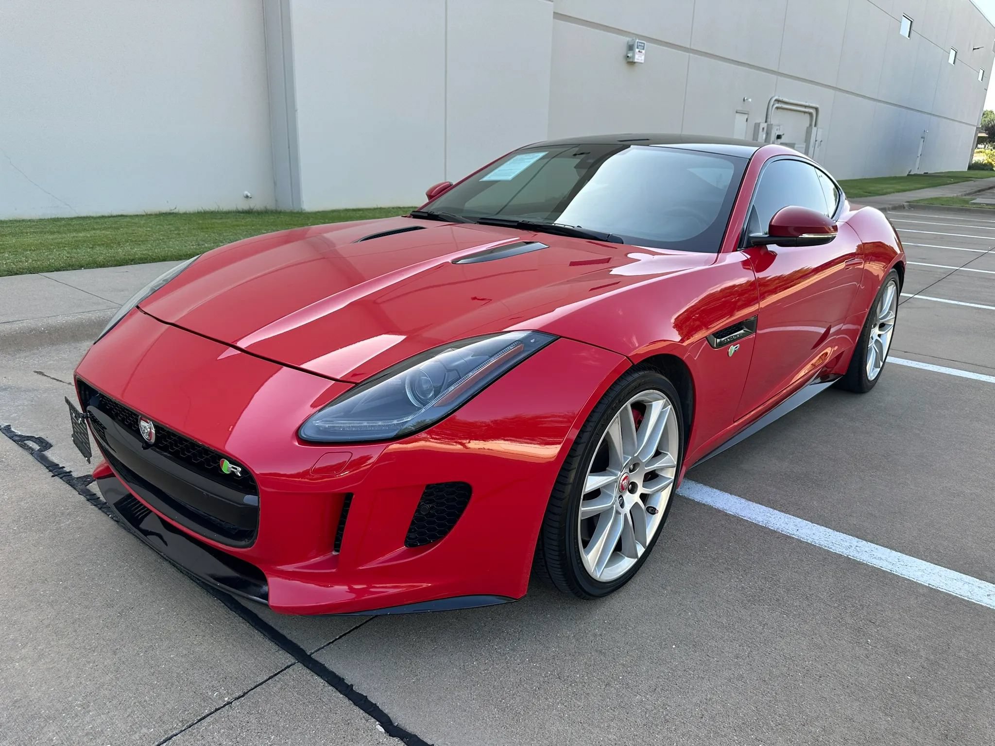 Used 2015 Jaguar F-TYPE R RWD image 1