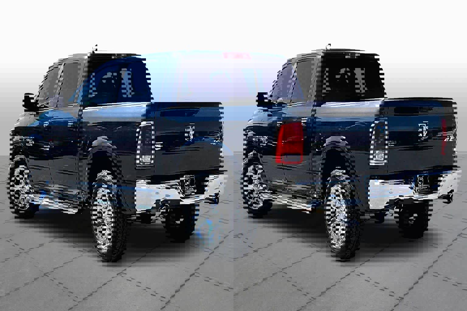 Used 2017 RAM 1500 Laramie w/ Convenience Group image 11