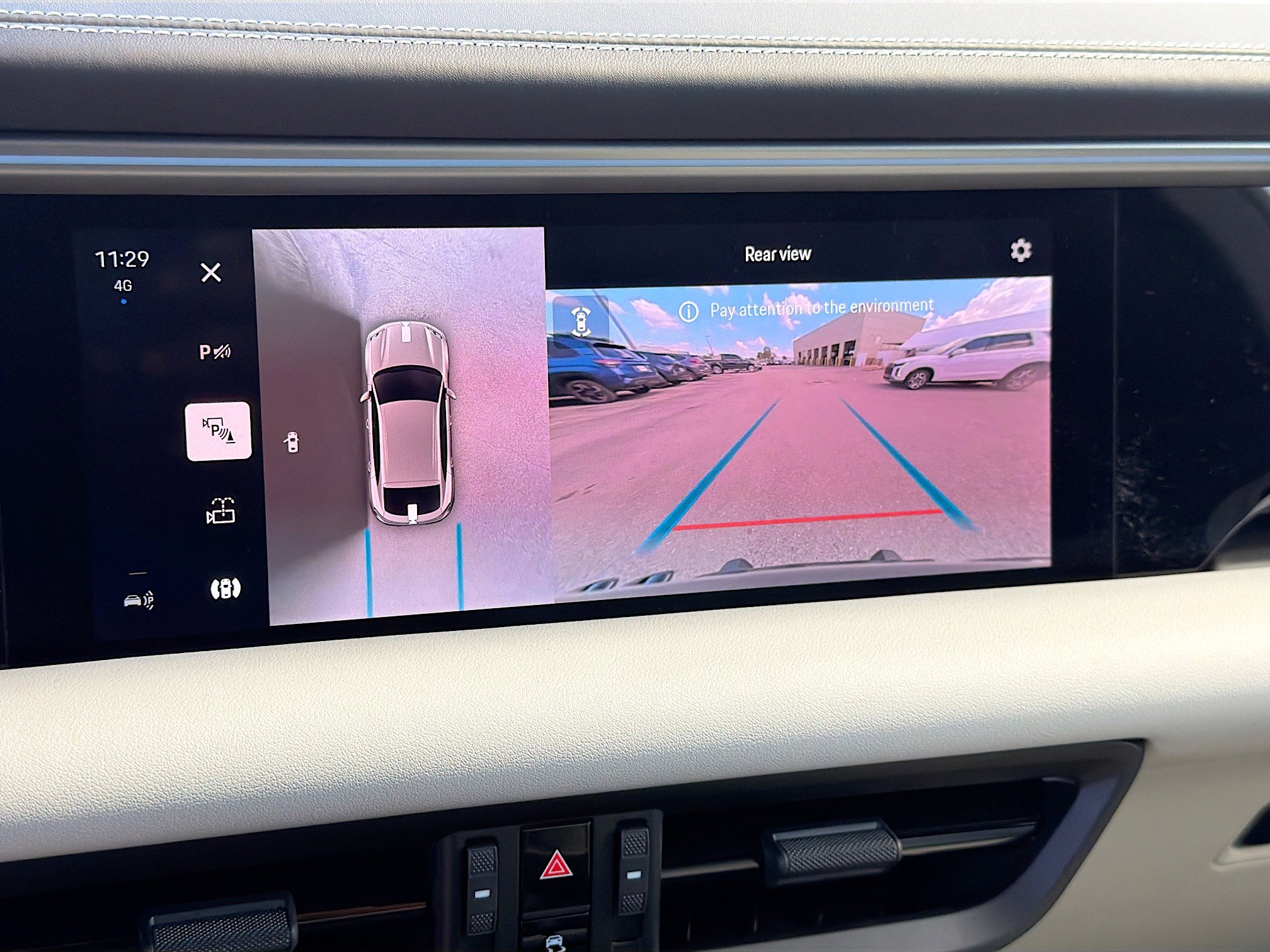 Used 2024 Porsche Macan 4 Electric image 34