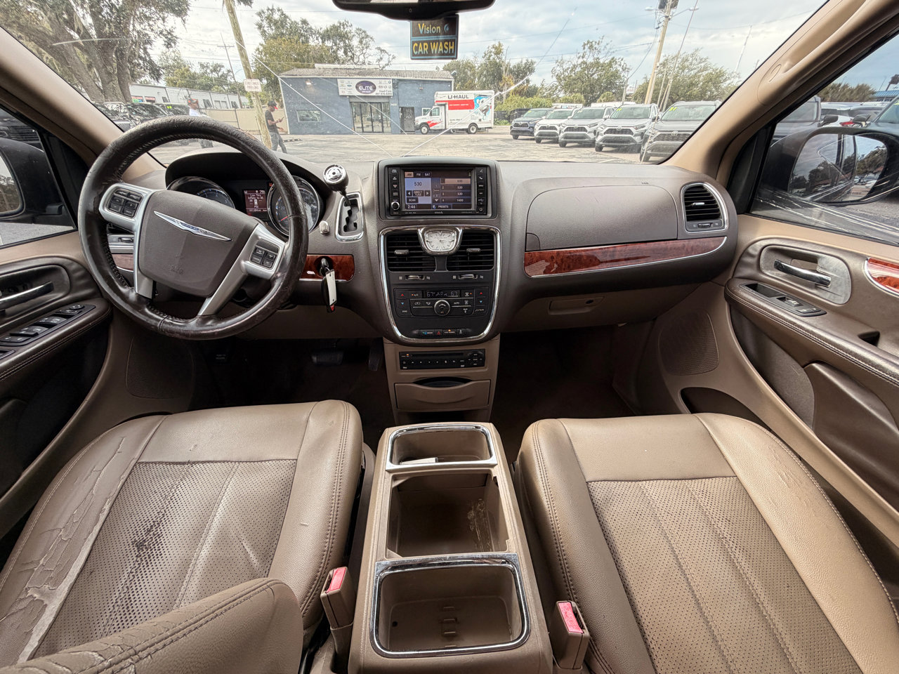 Used 2013 Chrysler Town & Country Touring-L w/ Premium Group image 13