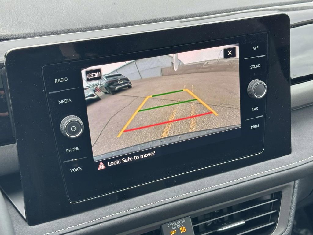 New 2026 Volkswagen Taos SE image 20