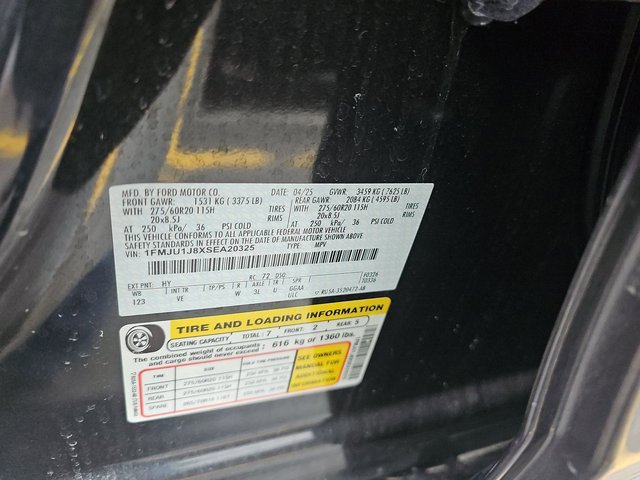 Used 2025 Ford Expedition Active image 10