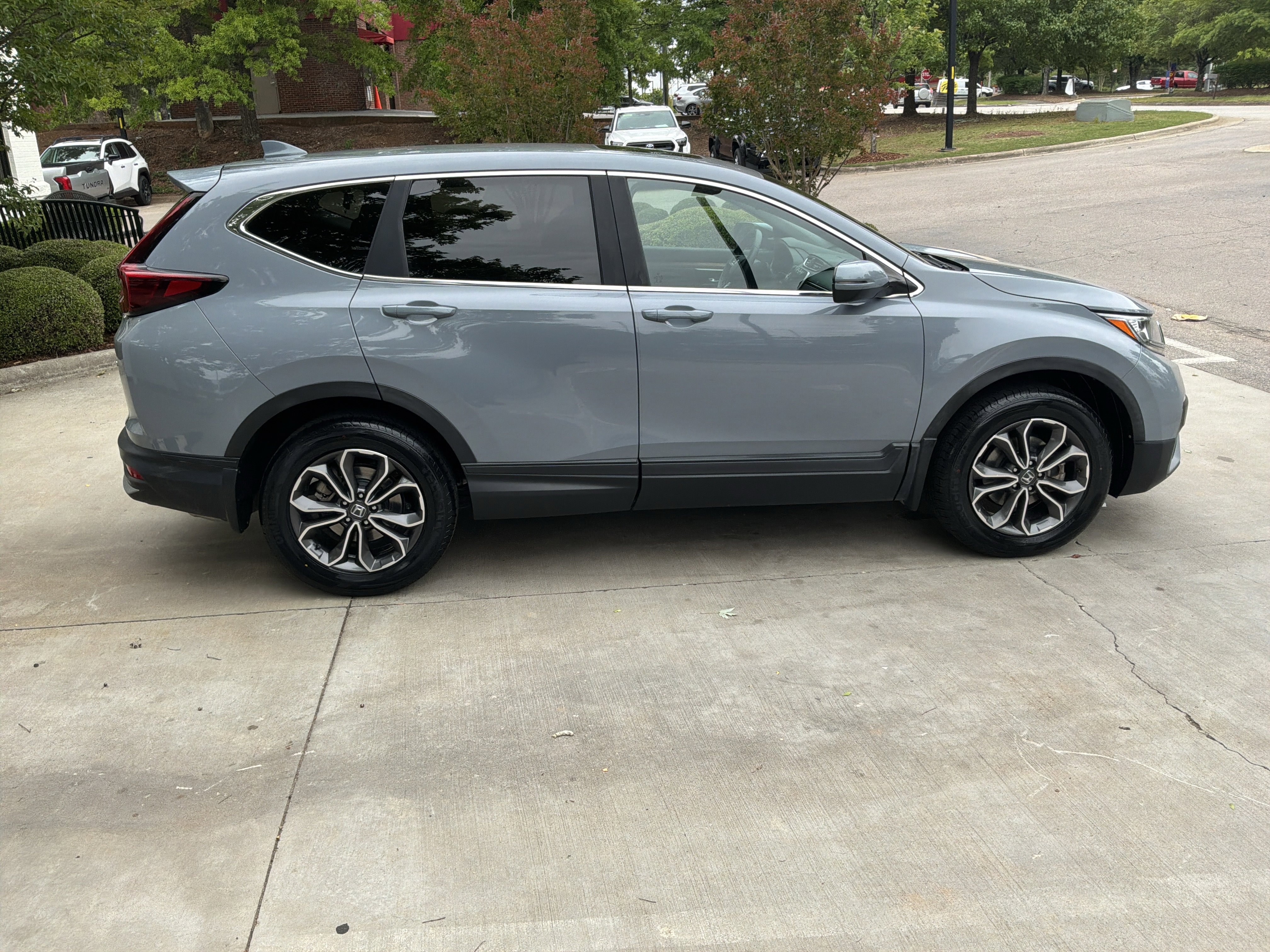 Used 2021 Honda CR-V EX-L image 11