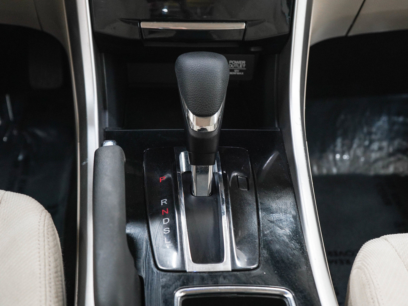 Used 2017 Honda Accord EX image 17