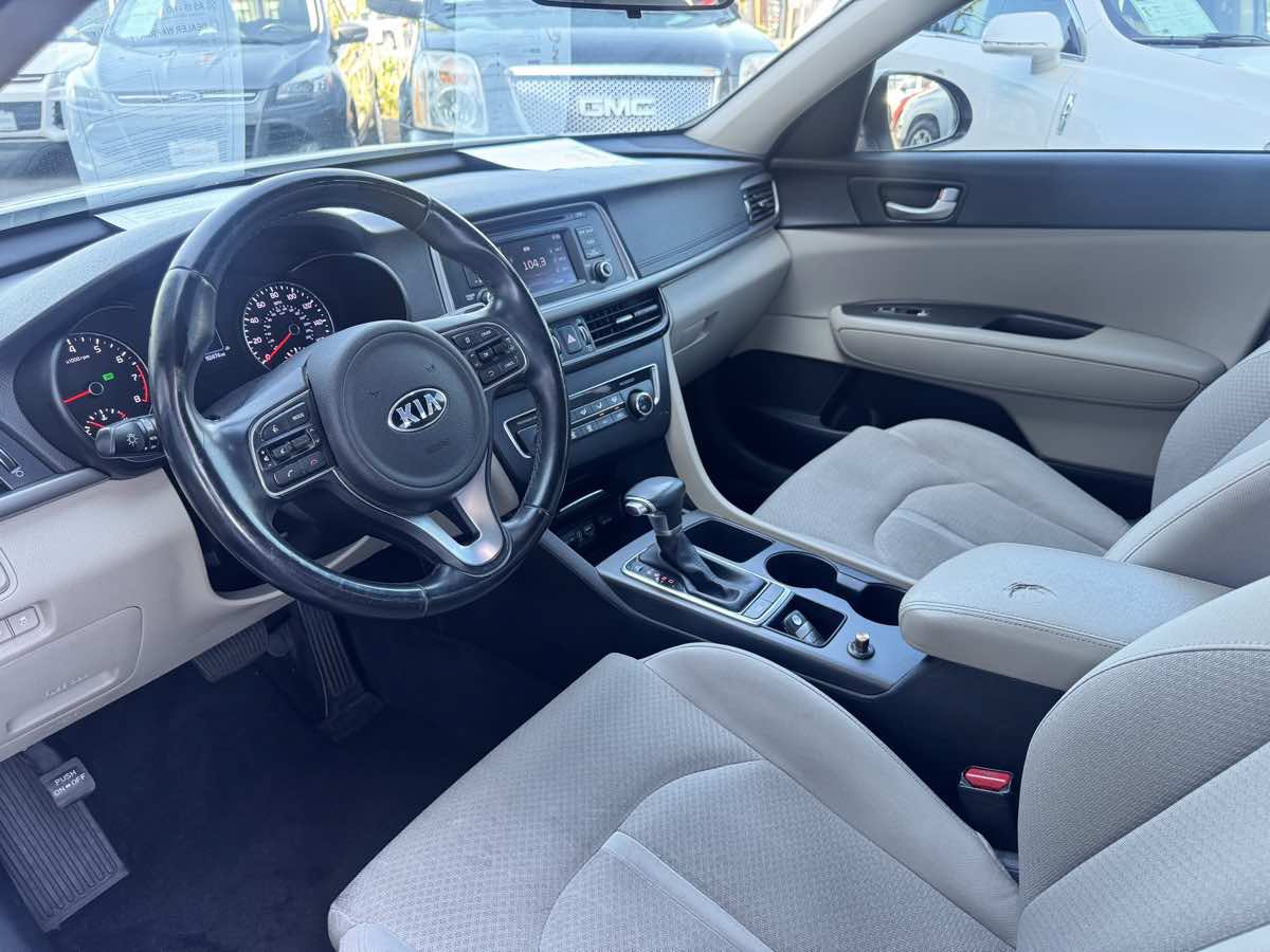 Used 2016 Kia Optima LX FWD image 32