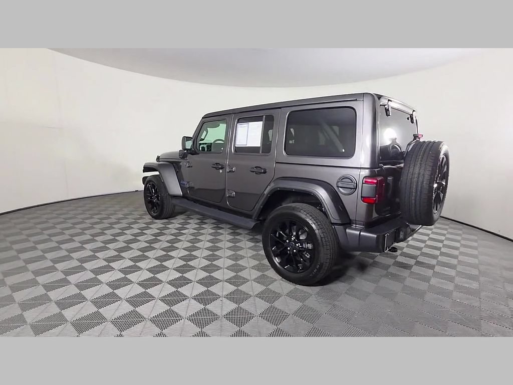 Used 2025 Jeep Wrangler Unlimited Sahara AWD/4WD image 45
