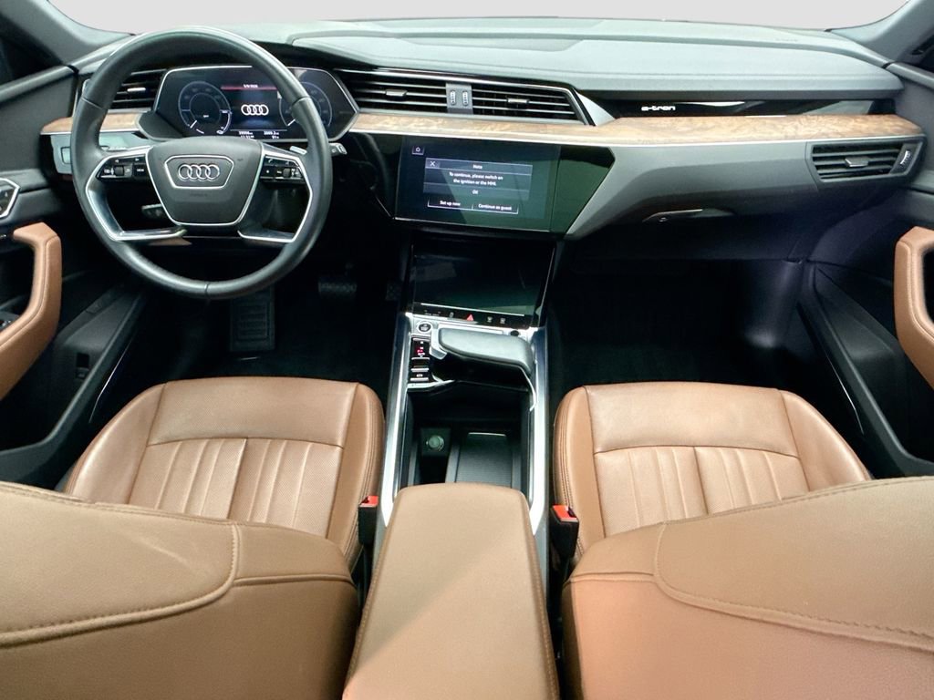 Certified 2023 Audi e-tron Premium Plus w/ Premium Plus Package AWD/4WD image 13