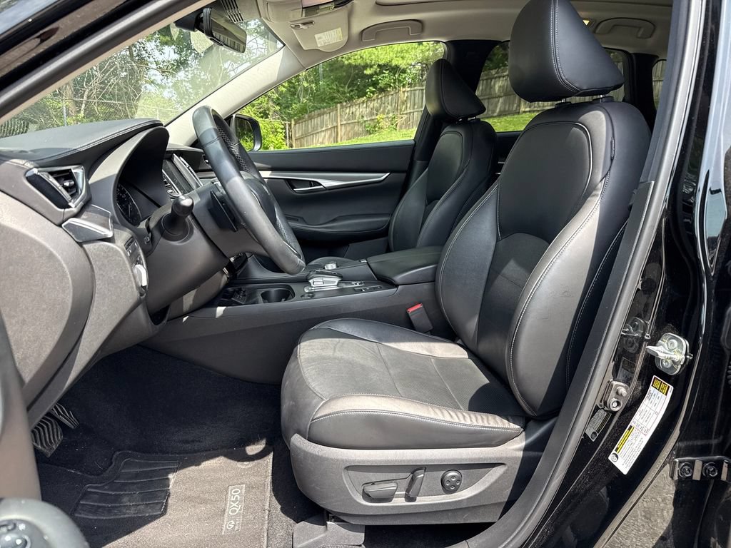 Used 2023 INFINITI QX50 Luxe AWD/4WD image 11