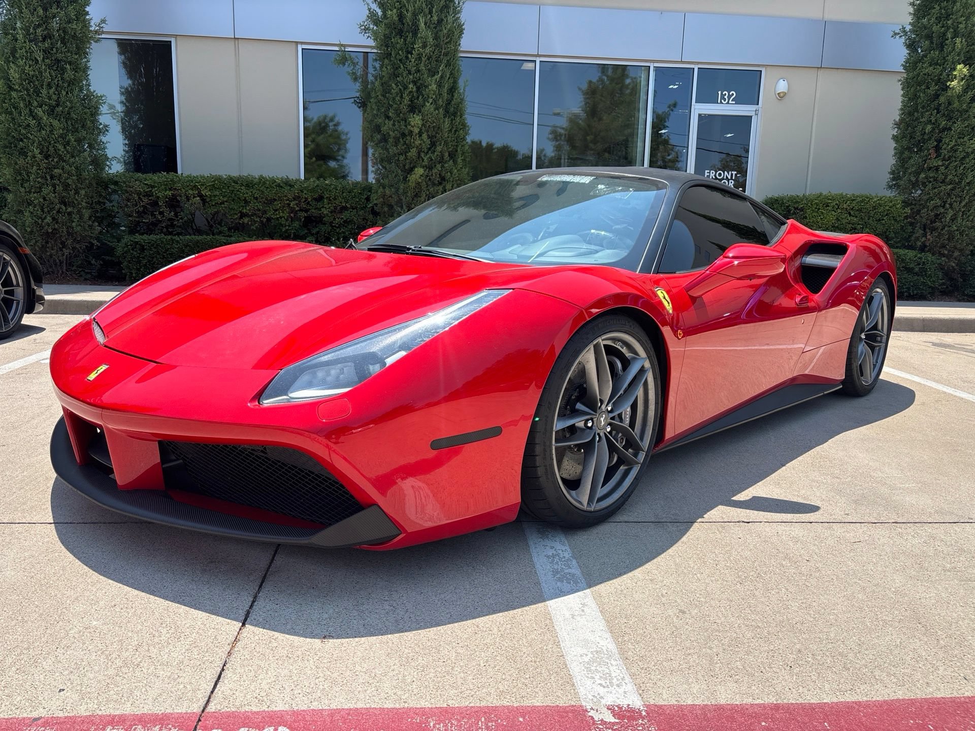 Used 2017 Ferrari 488 GTB RWD image 2
