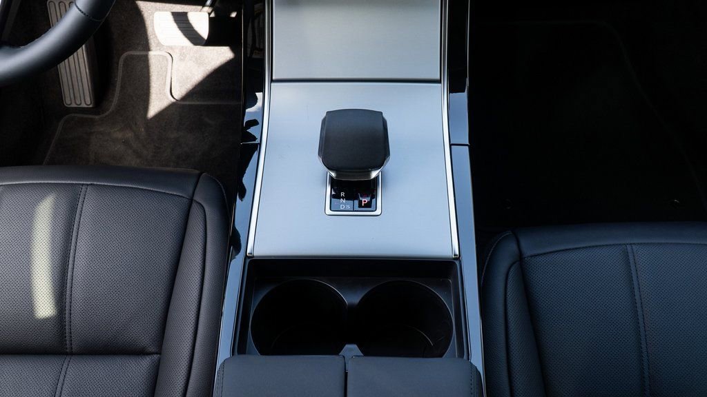 Used 2025 Land Rover Range Rover Evoque S image 17