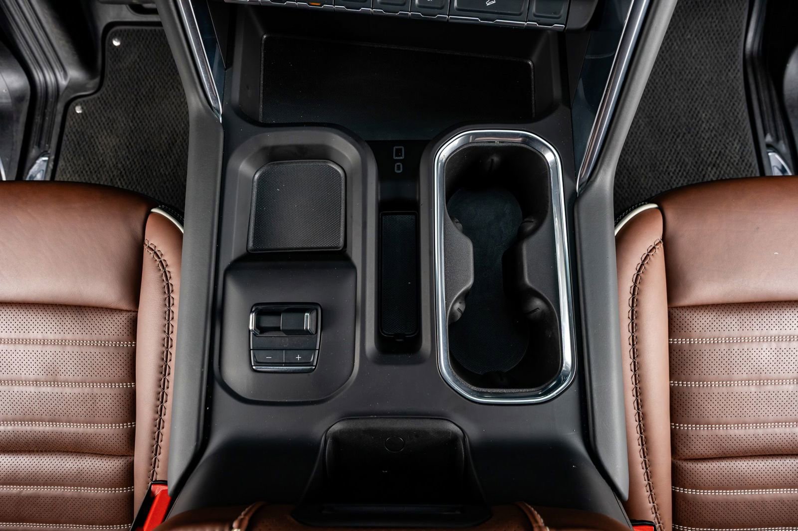 Used 2025 GMC Sierra 2500 Denali Ultimate image 28