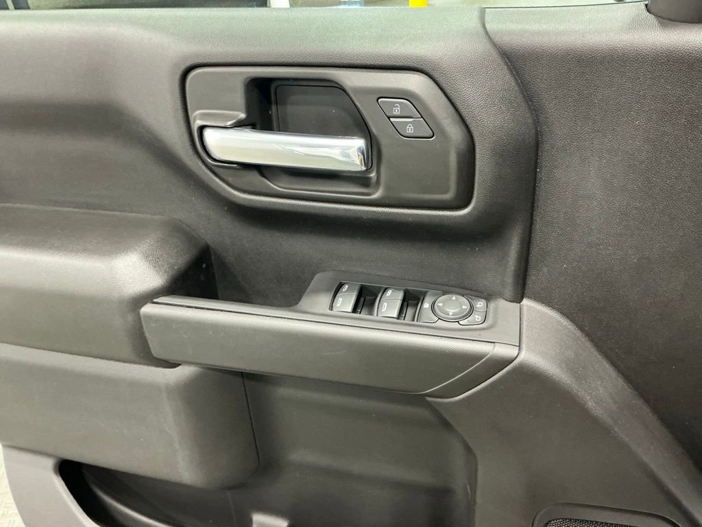 Used 2023 Chevrolet Silverado 1500 Custom image 14