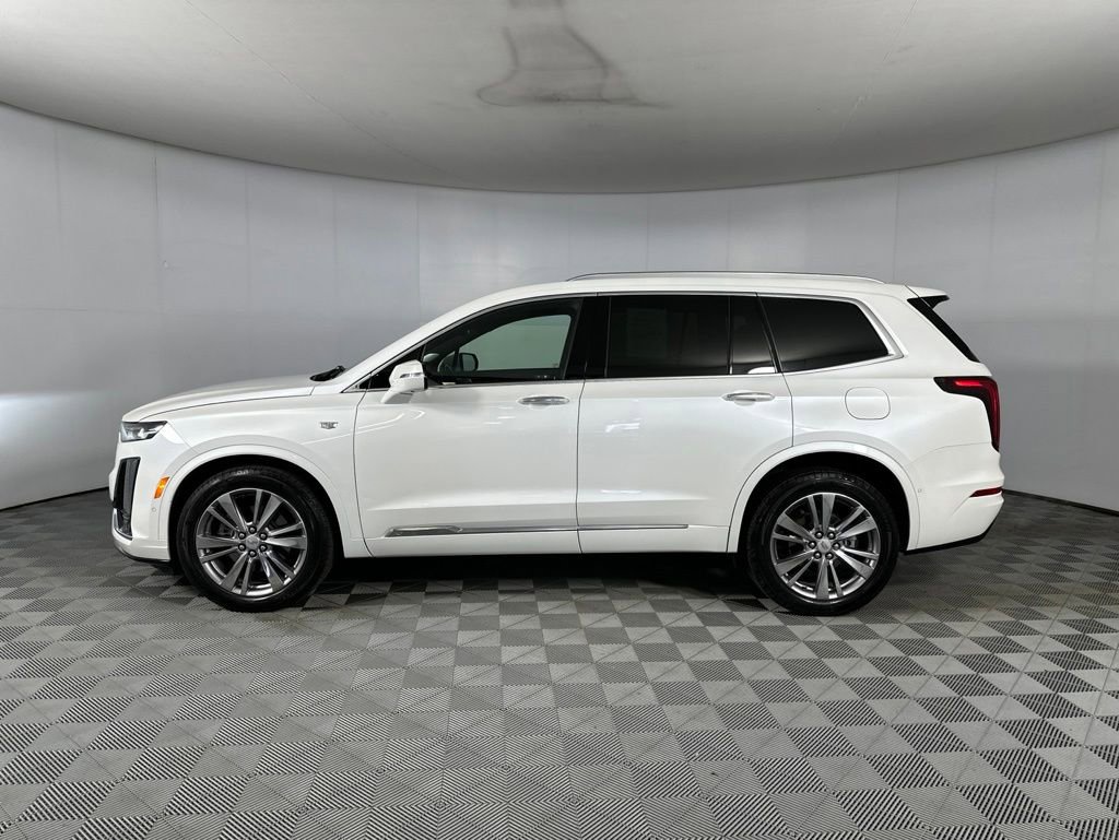 Used 2023 Cadillac XT6 Premium Luxury w/ Technology Package AWD/4WD image 18