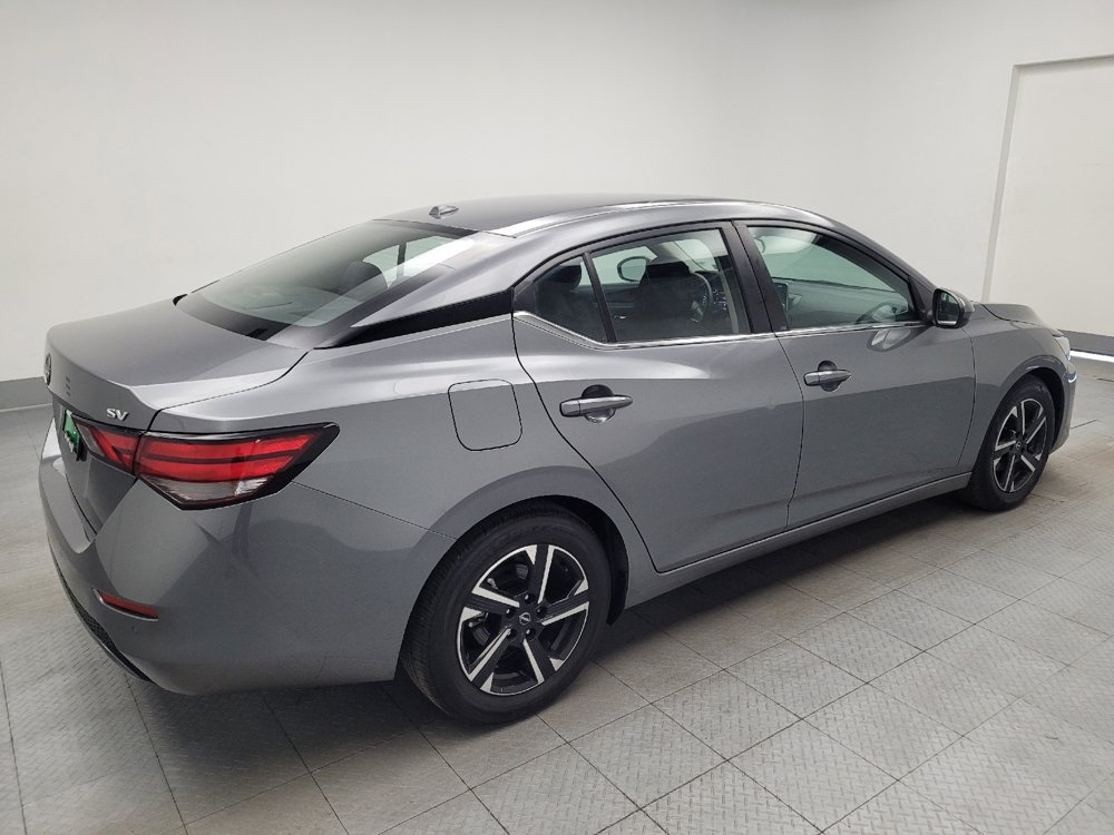 Used 2024 Nissan Sentra SV FWD image 9